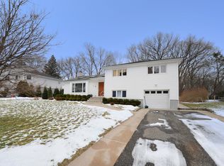 16 Gurney Ter, Fair Lawn, NJ 07410