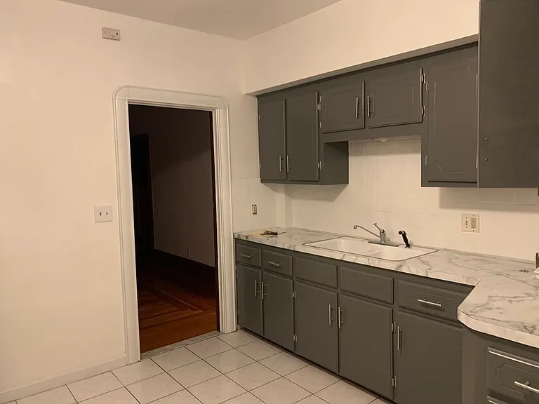 44 Crawford St #3 — Photo 7