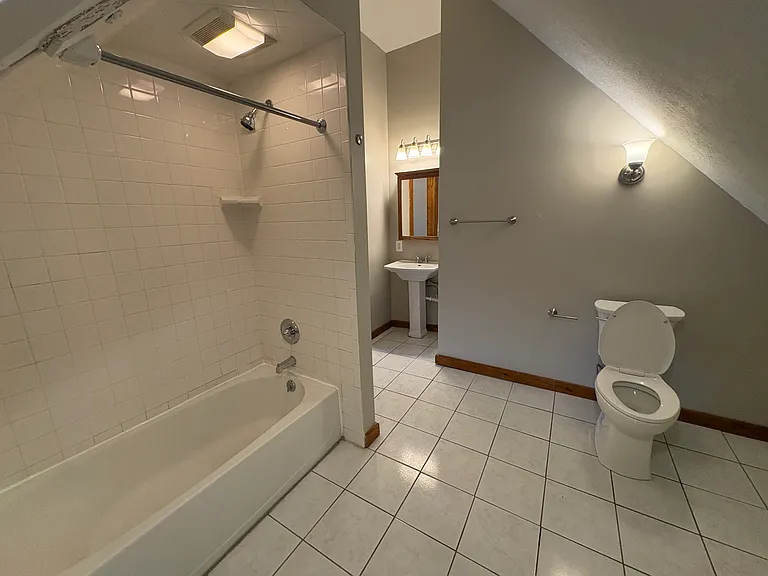 1726 Ridge Ave #2 — Photo 9
