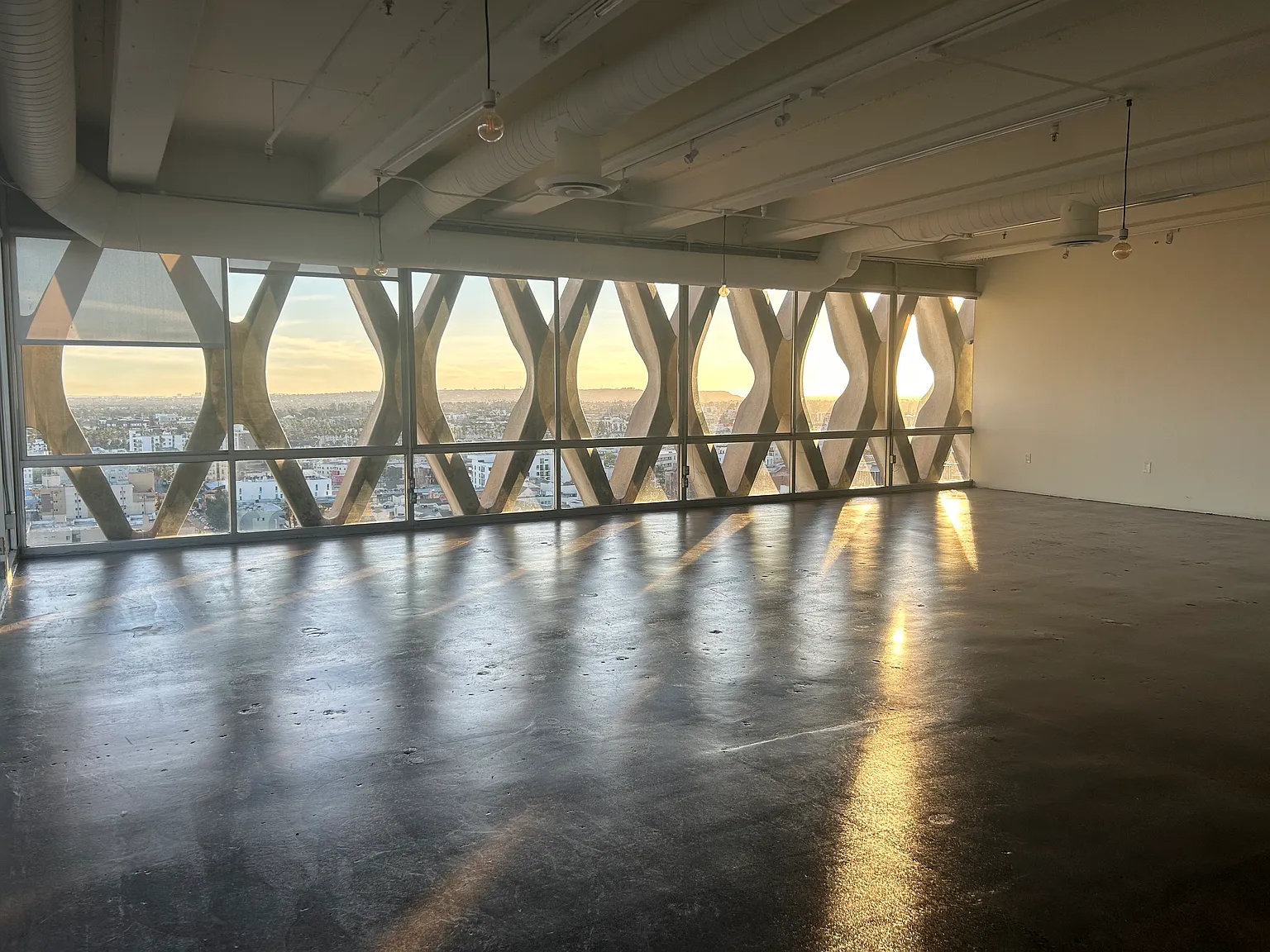 Studio, 1550 sqft, $4,200 — Photo 4