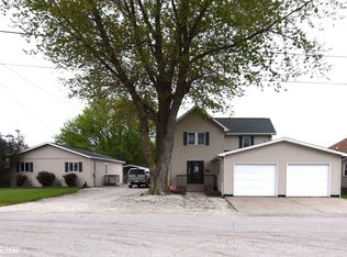209 SW 9th St, Eagle Grove, IA 50533