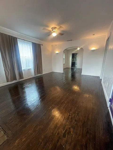 3819 Roseland Ave — Photo 3