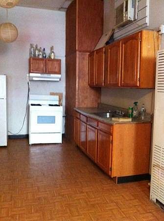 2nd image of 97 Fulton St