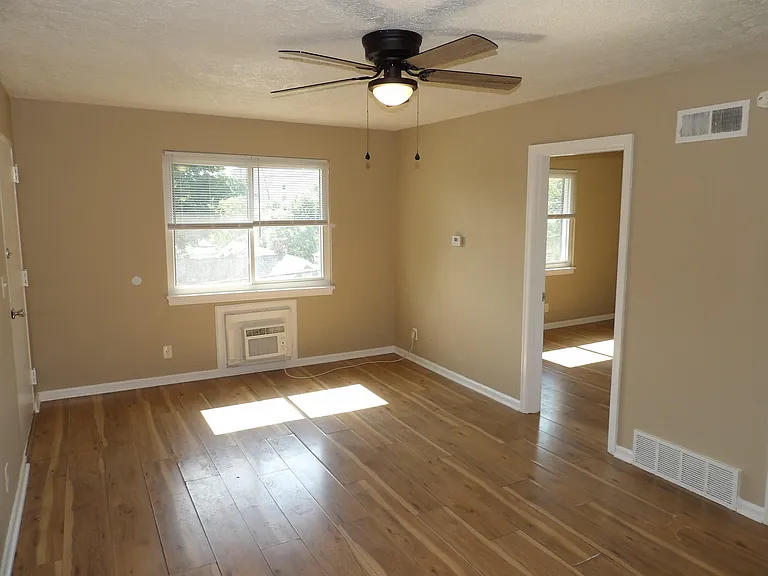 720 Woodland Ave #7 — Photo 9