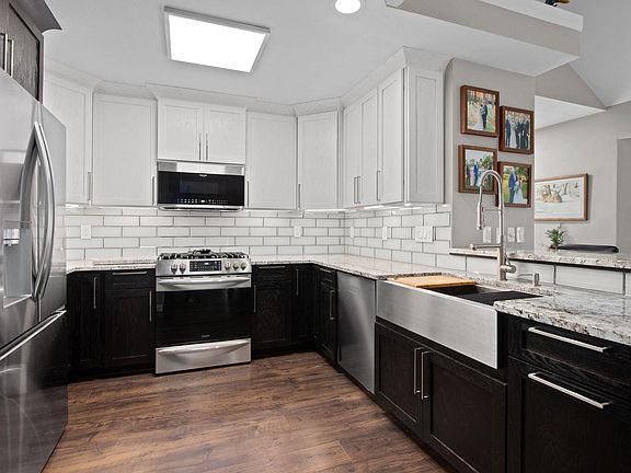 4th image of 1609 N Lilas Dr