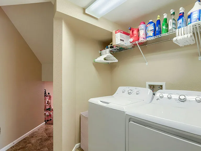 3912 Hunterwood Ln — Photo 9