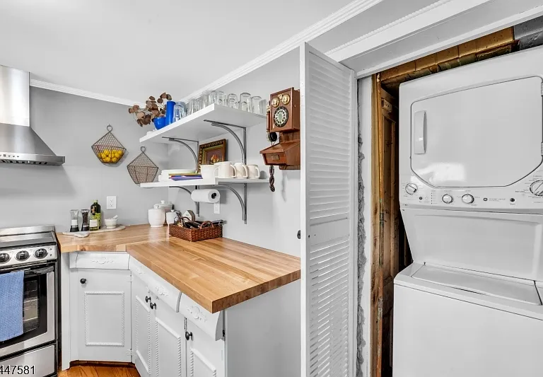 209 Hudson Ave — Photo 11