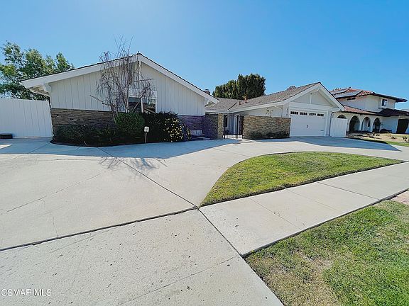 3rd image of 310 Siesta Ave