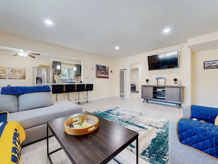 543 Evergreen Street — Photo 18