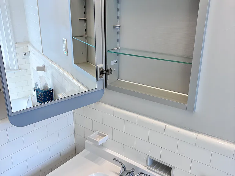 104 S Carol Blvd #2F — Photo 12