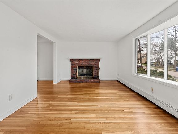 4th image of 6 Massachusetts Ave