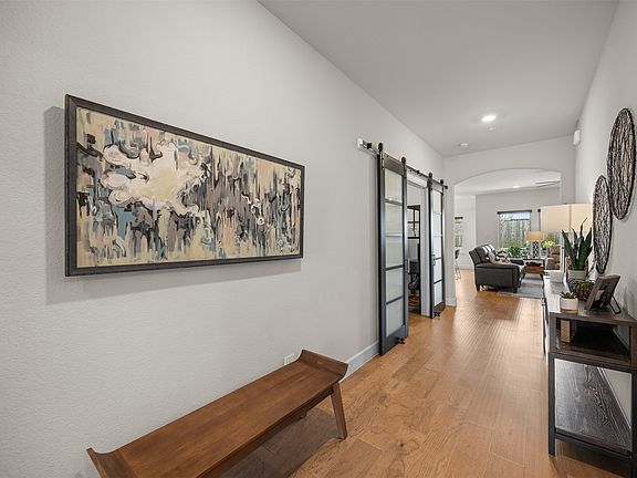 5th image of 2091 Creekbluff Cir