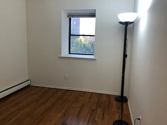 Rented by 18 REALTY | media 27