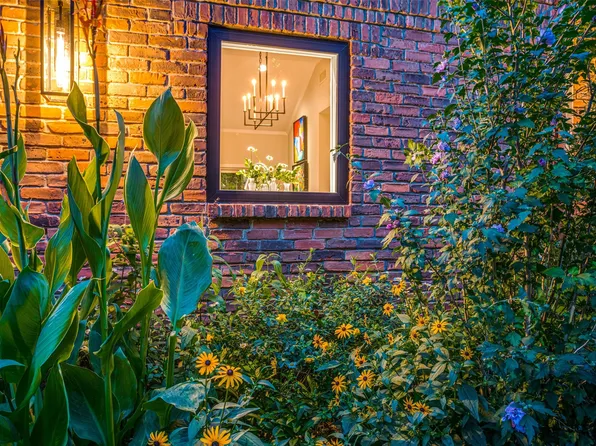 10 Carmarthen Ct, Dallas, TX 75225