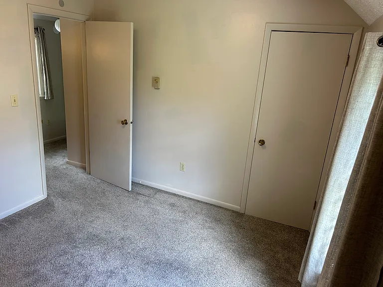 144 S Wade Ave #C — Photo 12
