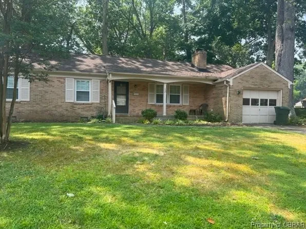 198 Shannon Dr, Newport News, VA 23608