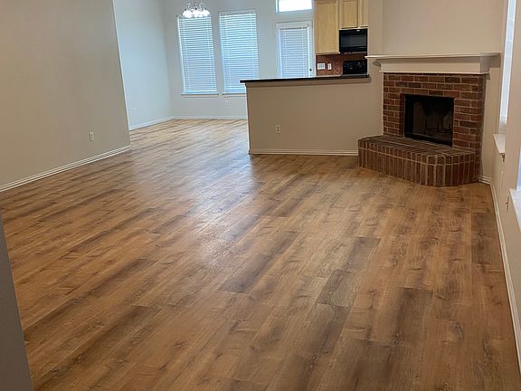 2nd image of 116 Lipan St