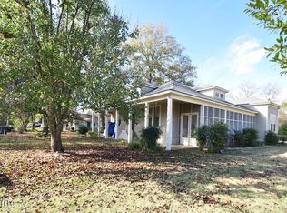 100 W Gleason, Schlater, MS 38952