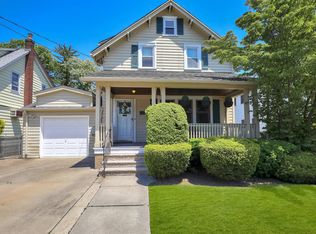 25 E Maujer St, Valley Stream, NY 11580