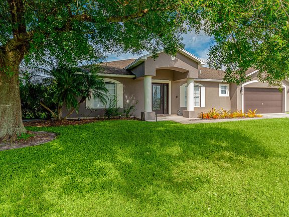 3rd image of 5856 NW Fogel Court