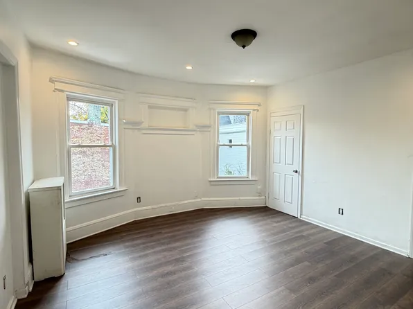 99 Steuben St #2, East Orange, NJ 07018