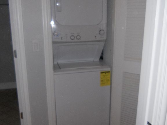 5th image of 2314 W Moffat St APT 1
