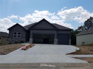 6800 Larson Ave, Kansas City, MO 64133