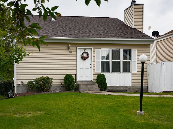 2nd image of 4129 S Eastern Park Ln