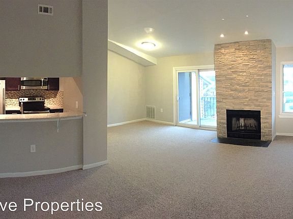 2nd image of 1106 Castle Harbour Way Unit 3B
