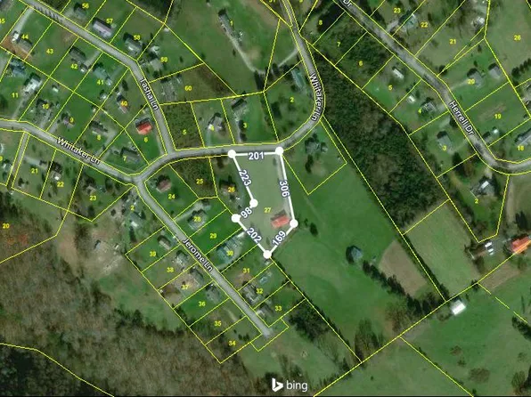 371 Whitaker Ln, Tazewell, TN 37879