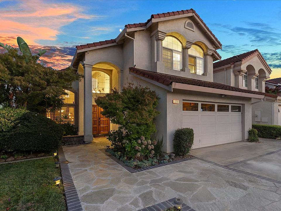 2nd image of 228 Silverlake Dr