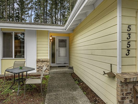 3rd image of 5353 Pineridge Dr NE