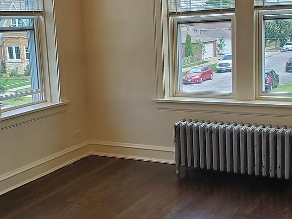 4th image of 3525 N Linder Ave #2
