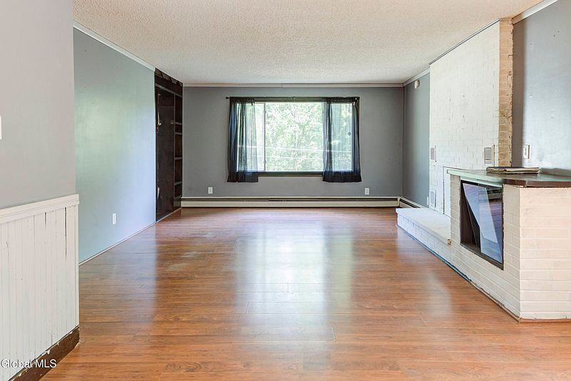 3rd image of 409 W Fulton Street Extension
