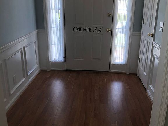 3rd image of 5714 Stoneridge Dr