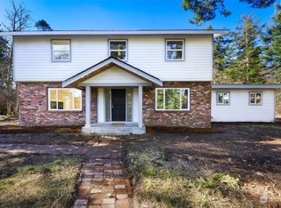 1245 Highland Dr, Oak Harbor, WA