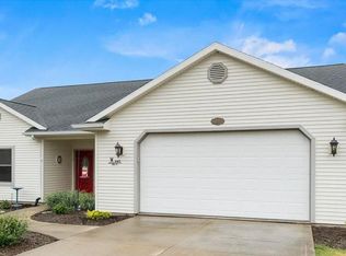 707 Hope Dr, Fremont, IN 46737