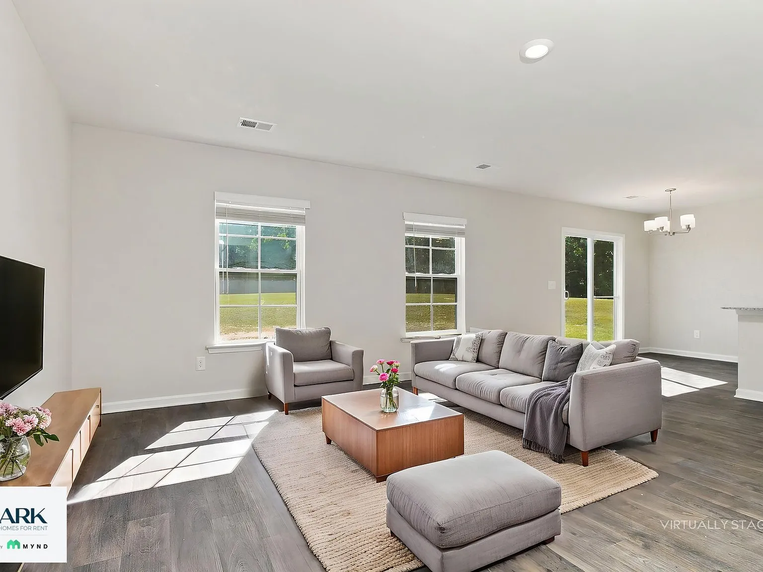 4 bed, 2.5 bath, 1775 sqft, $1,815 — Photo 2