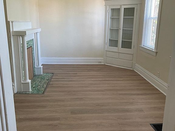 dining room 15 x 11