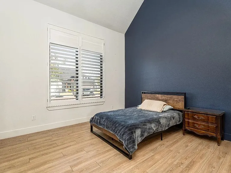 1205 Buckingham Ave — Photo 15