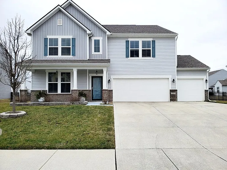 2317 Creekland Dr — Photo 1