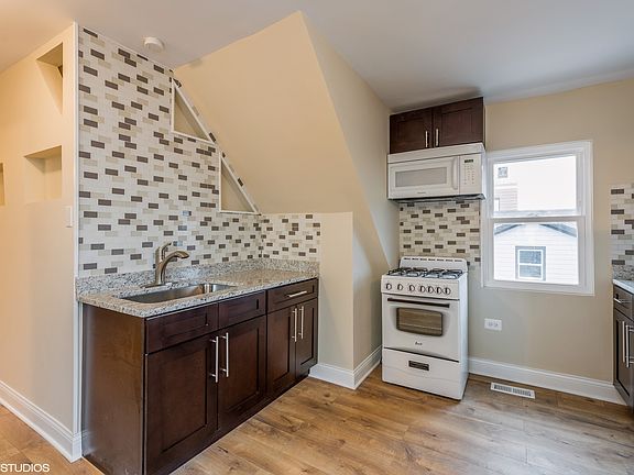 5th image of 4048 N Western Ave #3