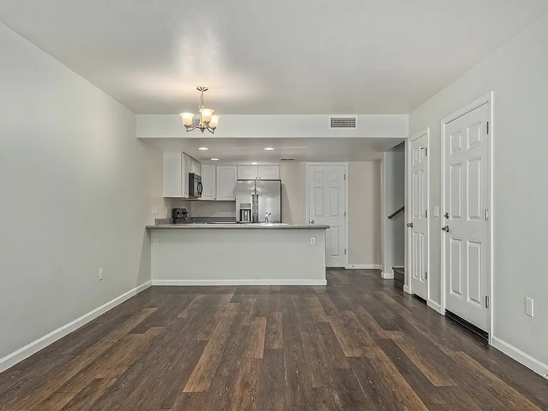 5112 N 17th Ave — Photo 3