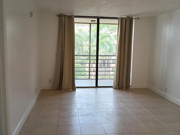 4760 Lucerne Lakes Blvd W #405 — Photo 14