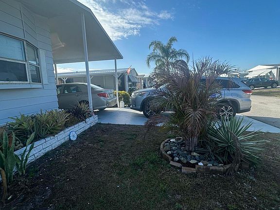 2nd image of 41 Verde Vista