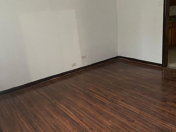 3rd image of 3026 S Union Ave #Bf