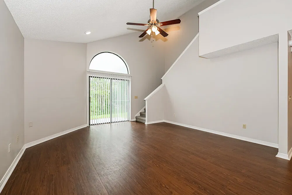 3 bed, 2.5 bath, 1556 sqft, $2,710 — Photo 4