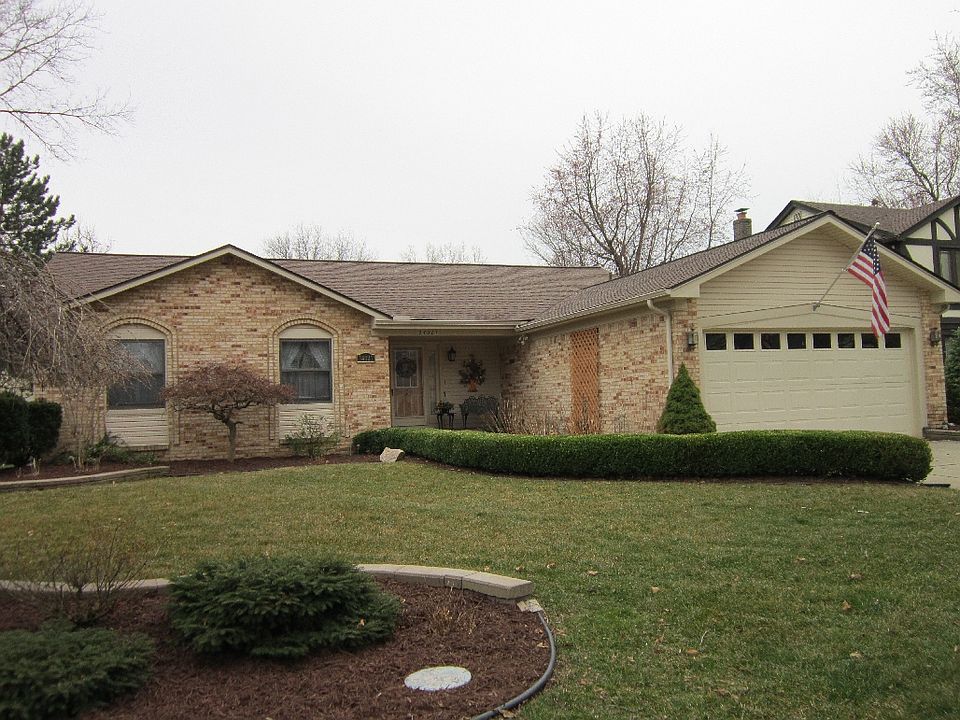 1st image of 34021 Fairfax Dr
