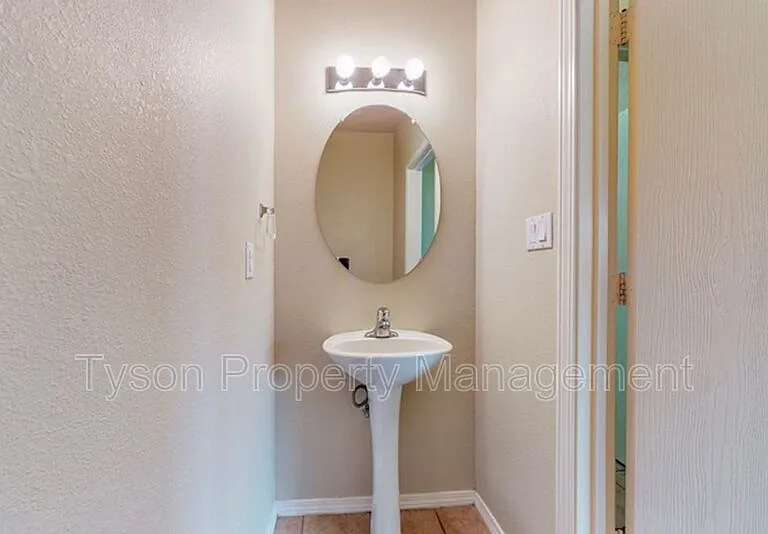 2440 Corvara Dr SE — Photo 8