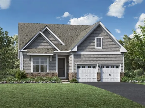 35 Juniper Ln #26, Tyngsborough, MA 01879